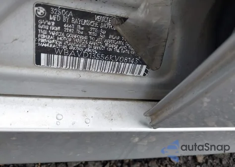 2006 BMW 325Xi из США, поврежденный, VIN WBAVD13556KV08143